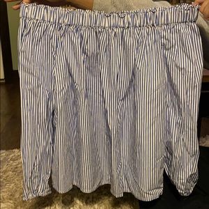 Gap off the shoulders shirt